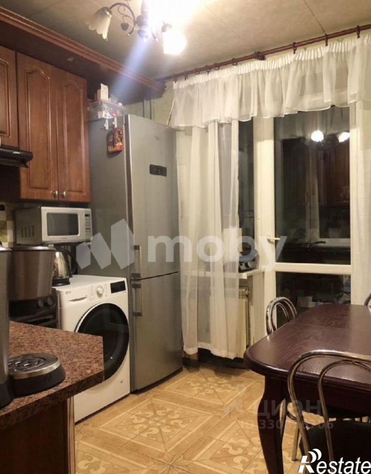 2-комн квартира улица Подполковника Емельянова, 294,  д. 294