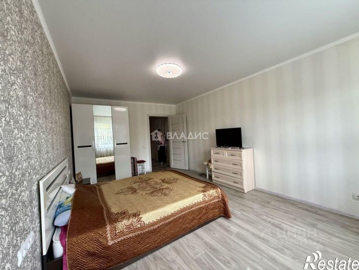 3-комн квартира ул Дзержинского, 168Г,  д. 168Г