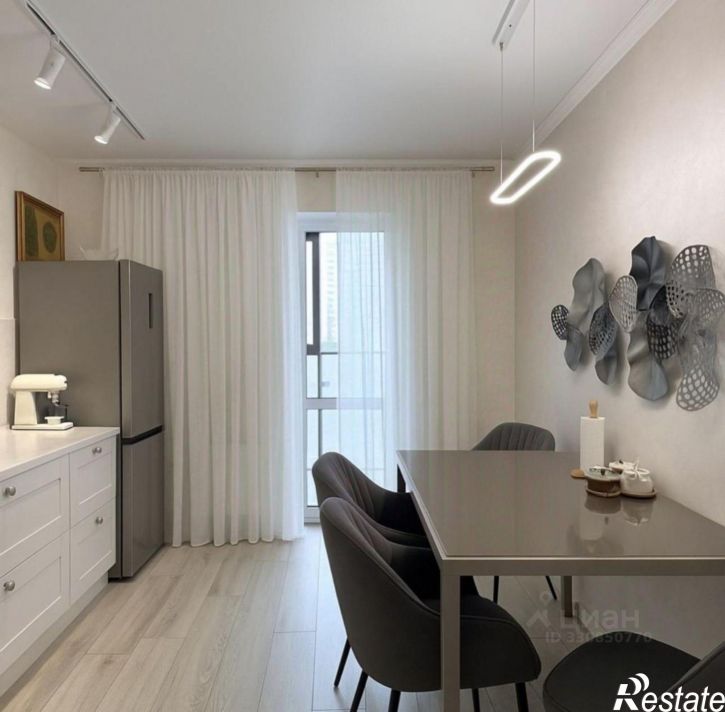 3-комн квартира ул Гайдара, 90,  д. 90