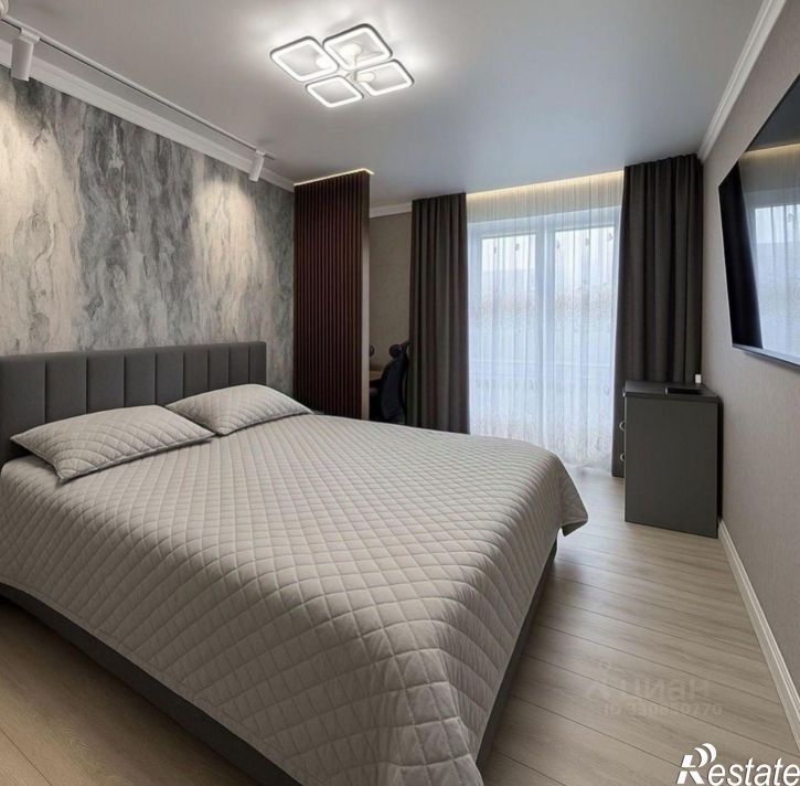 3-комн квартира ул Гайдара, 90,  д. 90