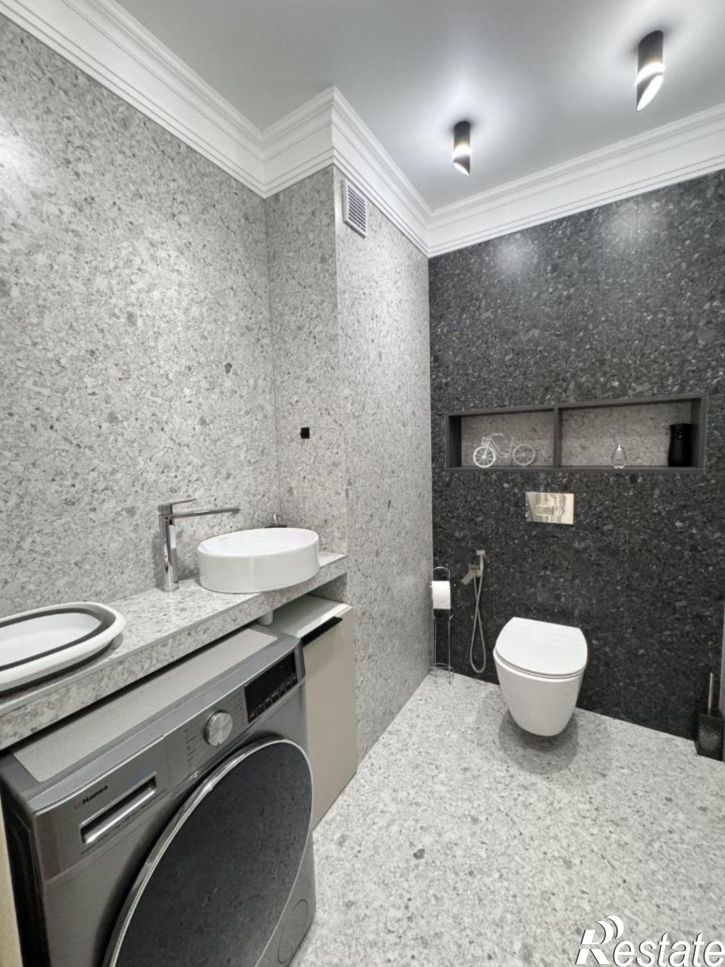 3-комн квартира ул Гайдара, 90,  д. 90
