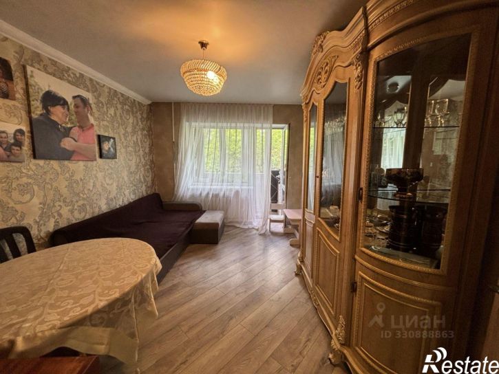 3-комн квартира улица Подполковника Емельянова, 64,  д. 64