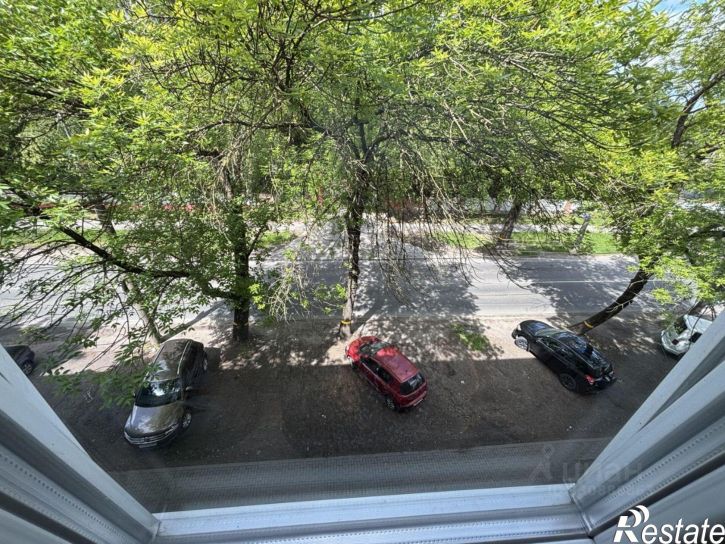 3-комн квартира улица Подполковника Емельянова, 64,  д. 64