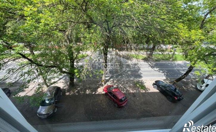 3-комн квартира улица Подполковника Емельянова, 64А,  д. 64А