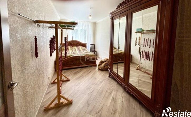 3-комн квартира улица Подполковника Емельянова, 64А,  д. 64А