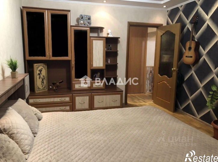 2-комн квартира ул Подполковника Емельянова, 296,  д. 296