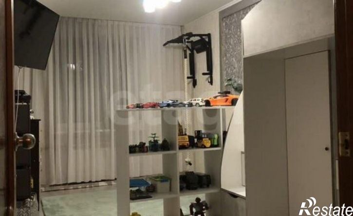 2-комн квартира ул Подполковника Емельянова, 296,  д. 296