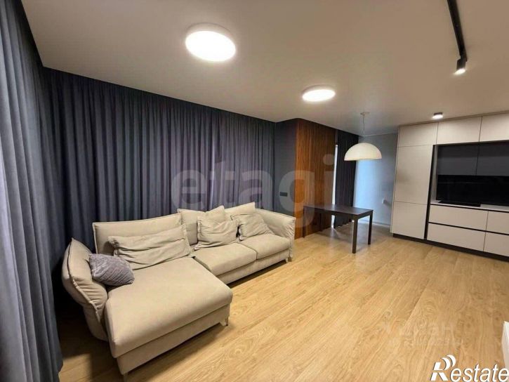 3-комн квартира ул Генерала Толстикова, 17,  д. 17