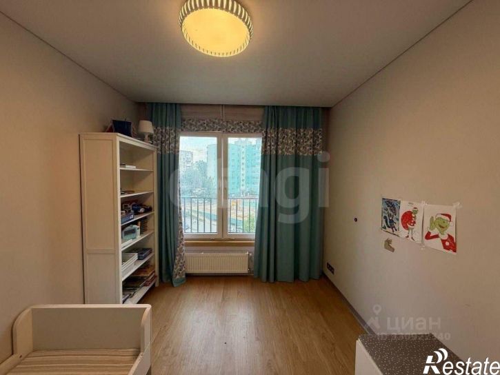 3-комн квартира ул Генерала Толстикова, 17,  д. 17