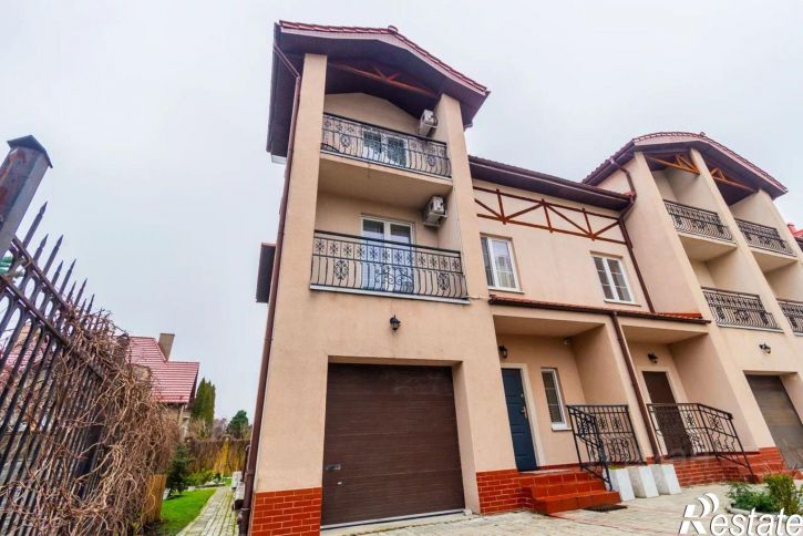 5-комн квартира ул Верхнеозерная, 23А,  д. 23А