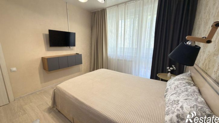 2-комн квартира улица 9-го Апреля, 90,  д. 90