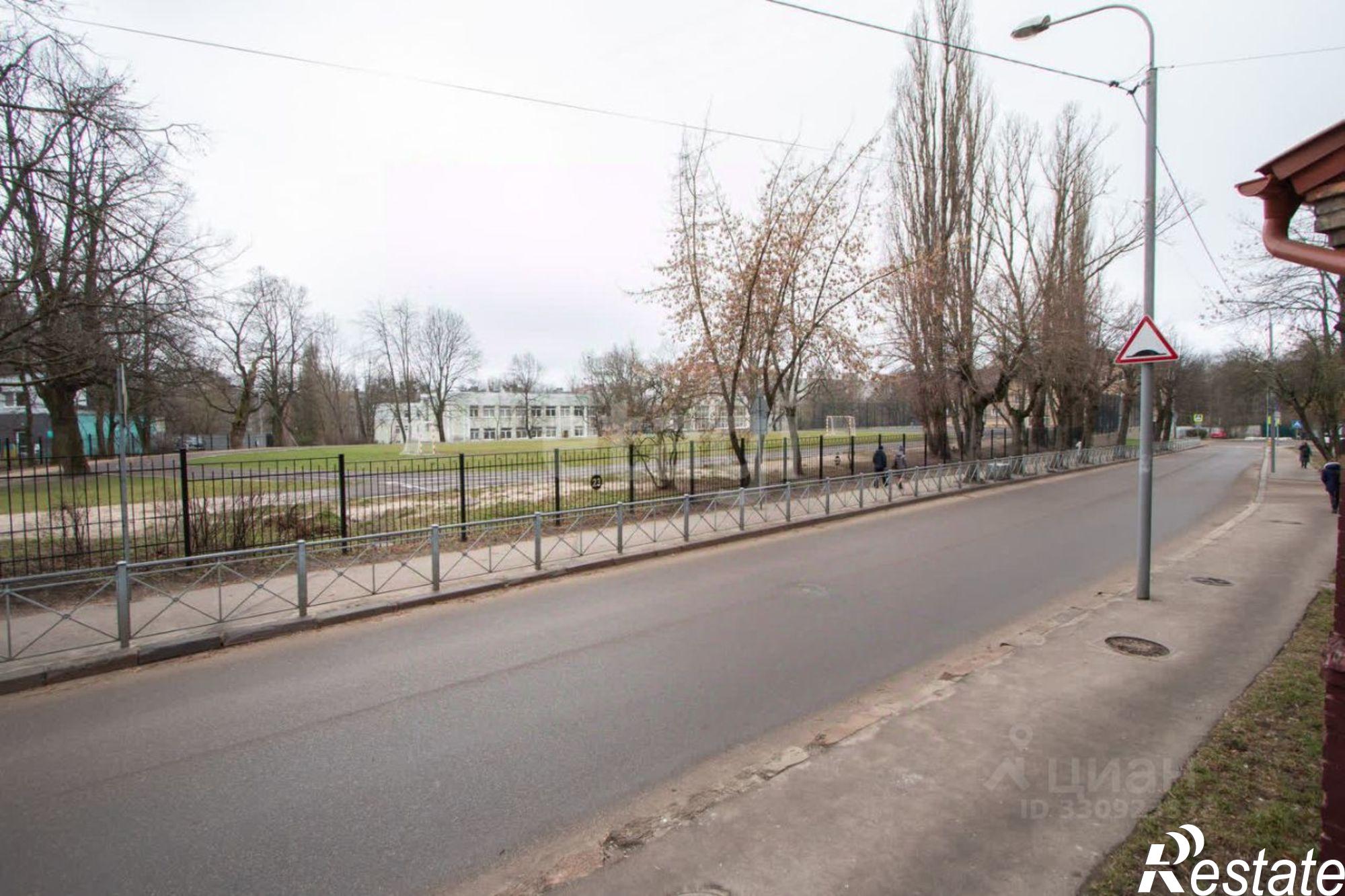 Купить комнату за 2 200 000 рублей на ул Барнаульская, 8