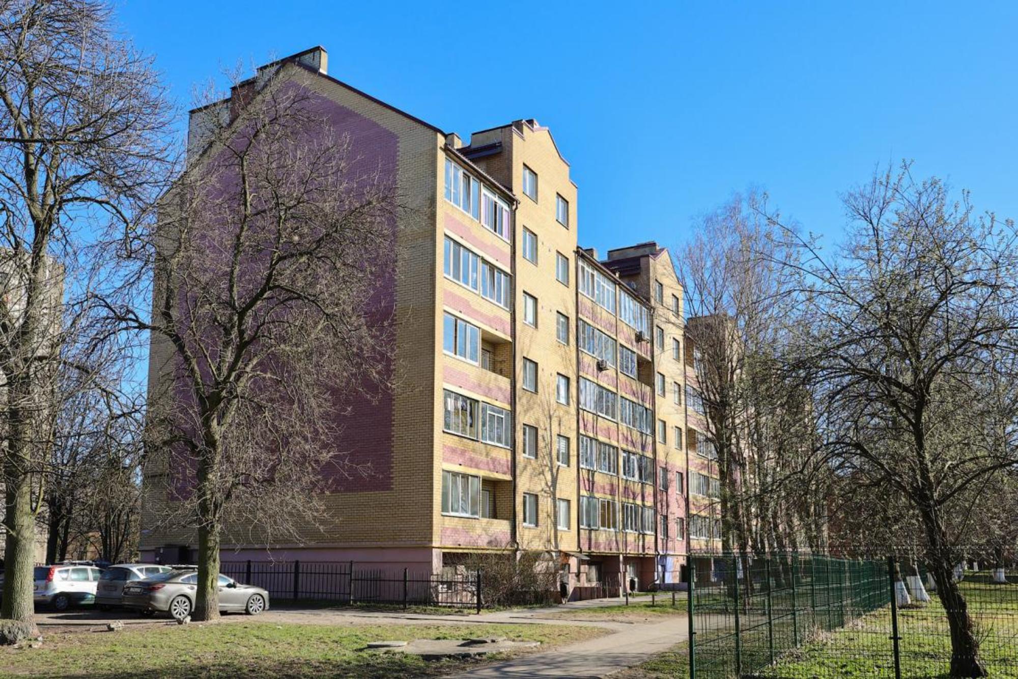 Купить квартиру за 12 500 000 рублей на Киевская, 121в