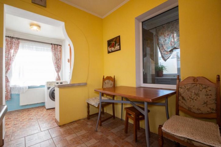 2-комн квартира Коммунальный Переулок, 3