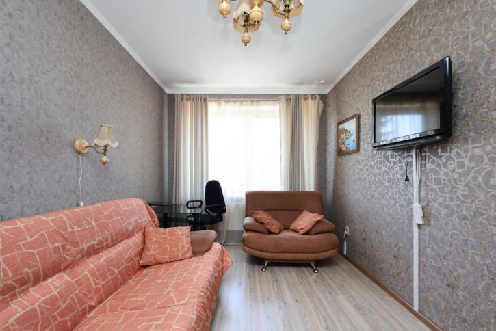 2-комн квартира Менделеева, 30