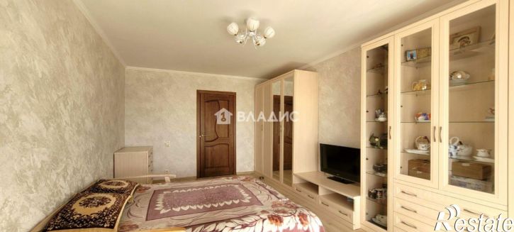 4-комн квартира ул Генерала Челнокова, 32,  д. 32