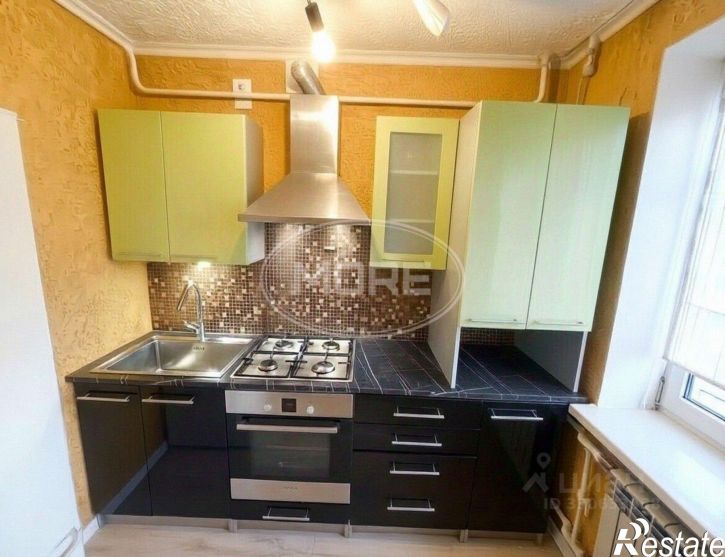 1-комн квартира улица Подполковника Емельянова, 246,  д. 246