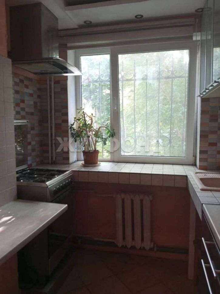 2-комн квартира Коммунистическая улица, д.71