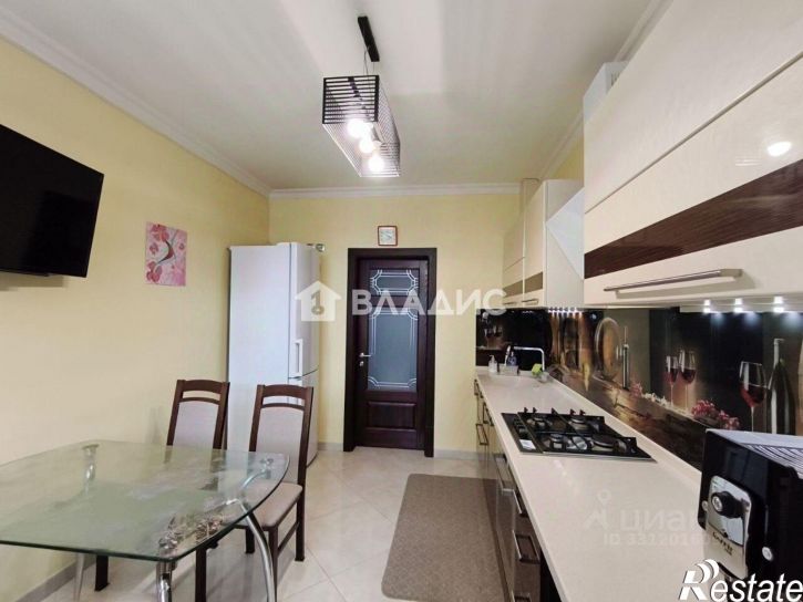 3-комн квартира Бассейная улица, 36,  д. 36