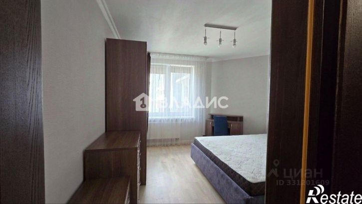 3-комн квартира Бассейная улица, 36,  д. 36