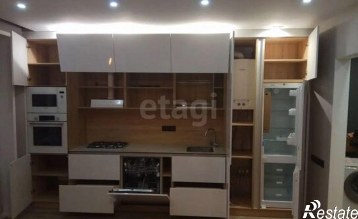 3-комн квартира Лужская улица, 23Б,  д. 23Б