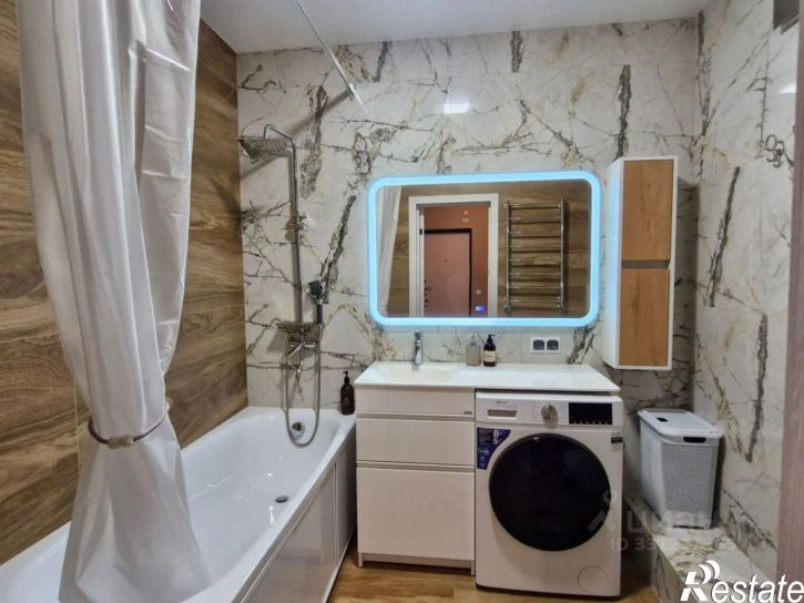 2-комн квартира улица Героя России Виталия Мариенко, 8,  д. 8