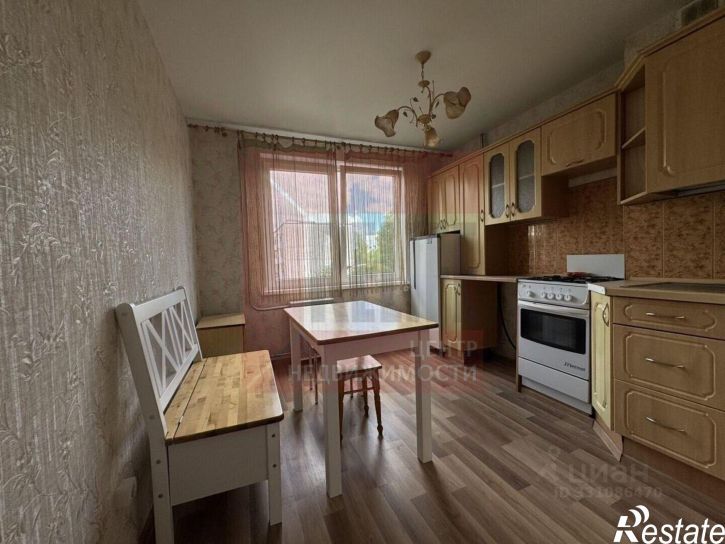 2-комн квартира улица Подполковника Емельянова, 250,  д. 250
