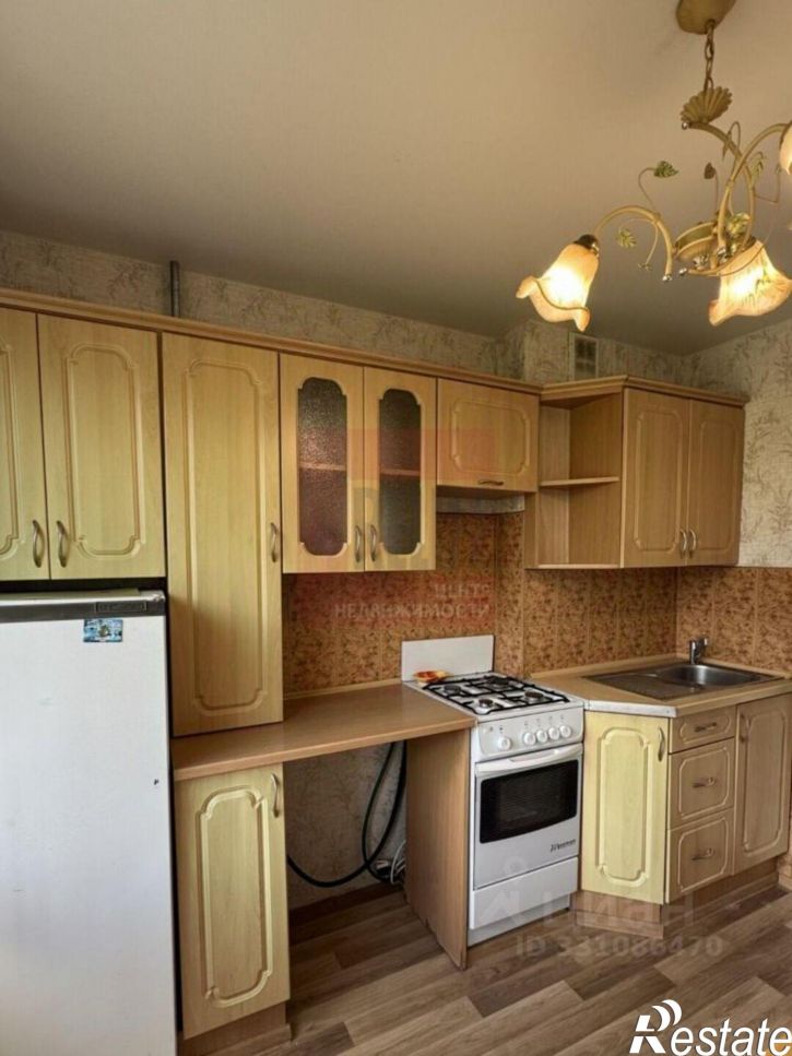 2-комн квартира улица Подполковника Емельянова, 250,  д. 250