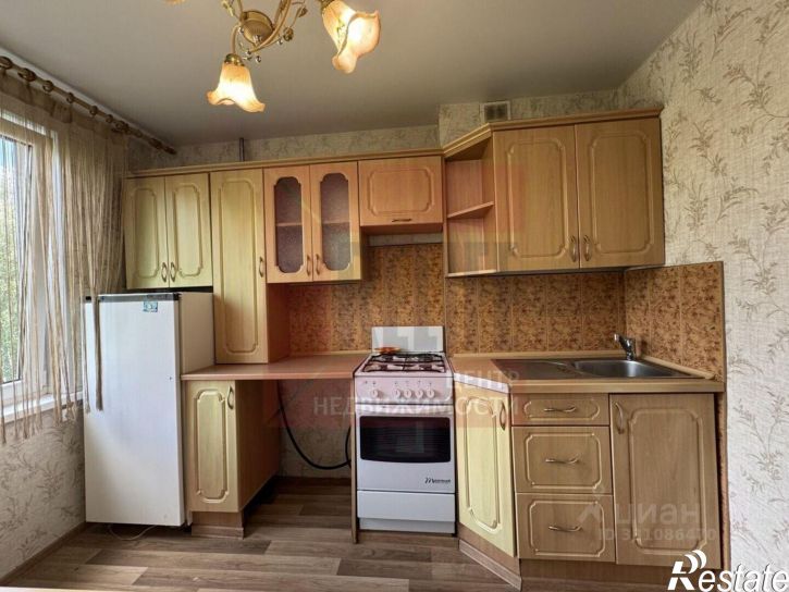 2-комн квартира улица Подполковника Емельянова, 250,  д. 250