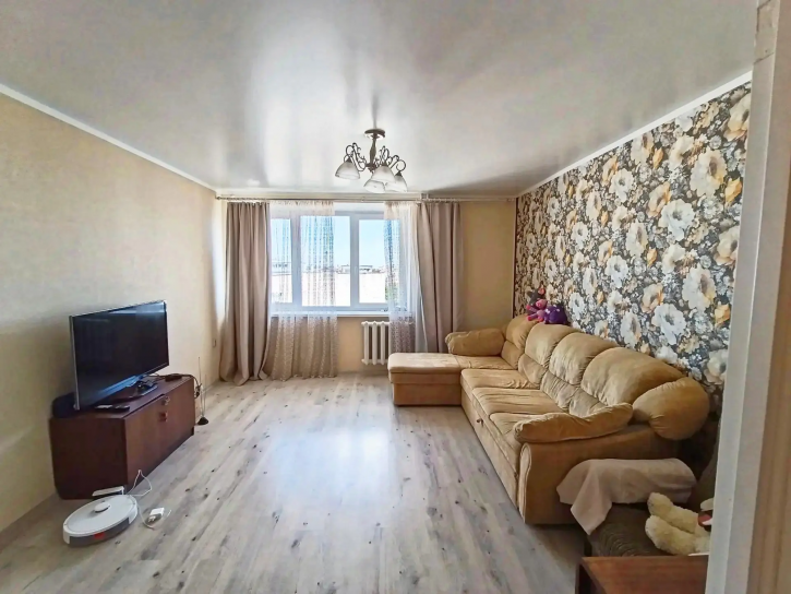 3-комн квартира Россия, Батальная ул, 69