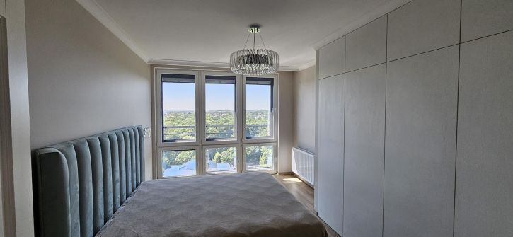 2-комн квартира Россия, Сержанта Колоскова ул, 8