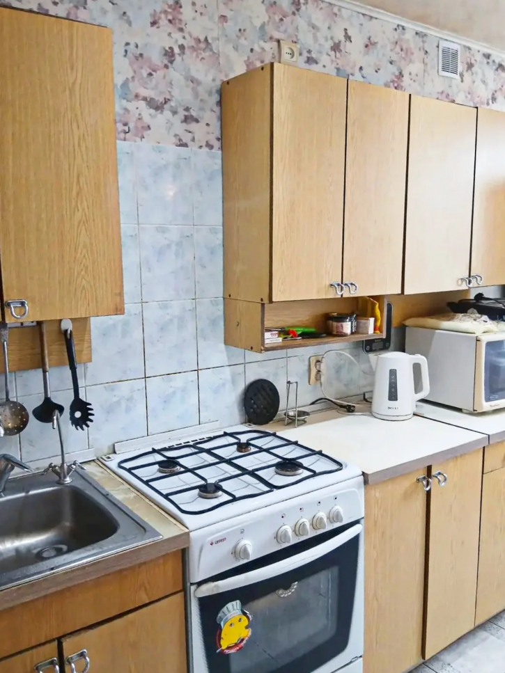 3-комн квартира Россия, Батальная ул, 69