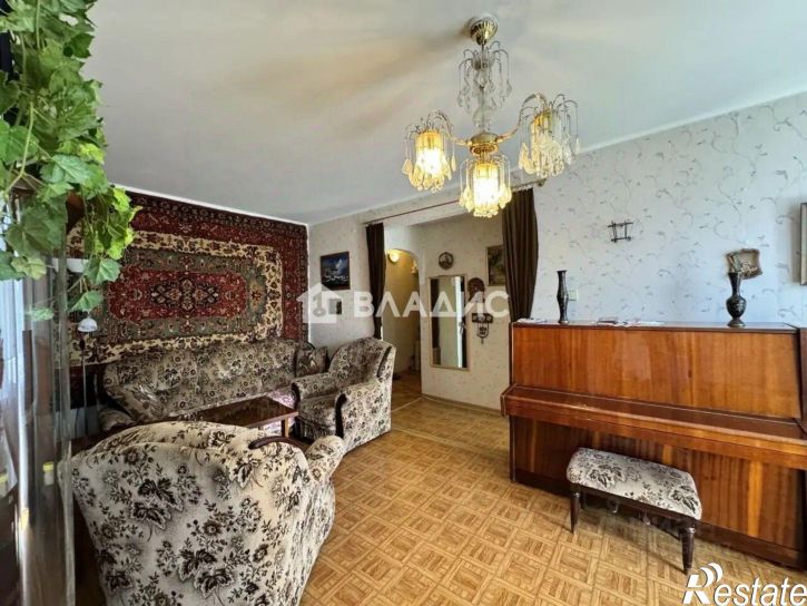 2-комн квартира улица Чекистов, 11,  д. 11