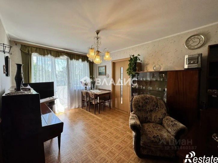 2-комн квартира улица Чекистов, 11,  д. 11