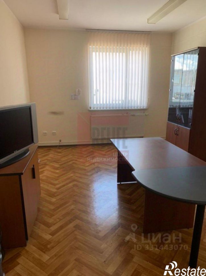 Отдельное здание улица Дзержинского, 244,  д. 244