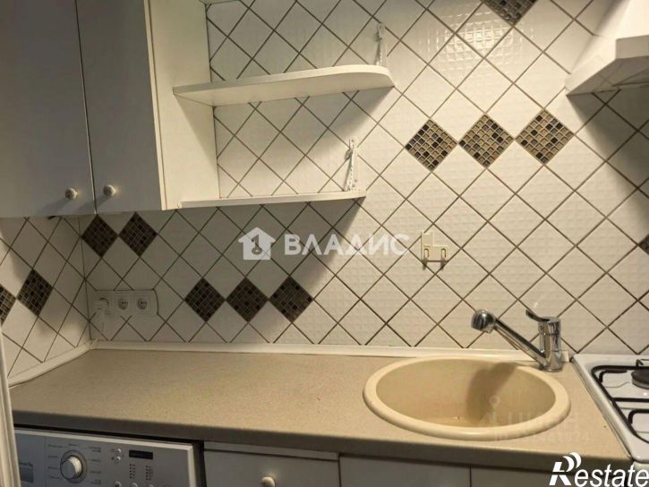 1-комн квартира Октябрьская площадь, 25,  д. 25