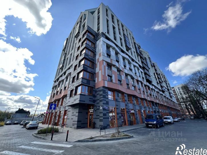3-комн квартира ул Маршала Борзова, 107,  д. 107
