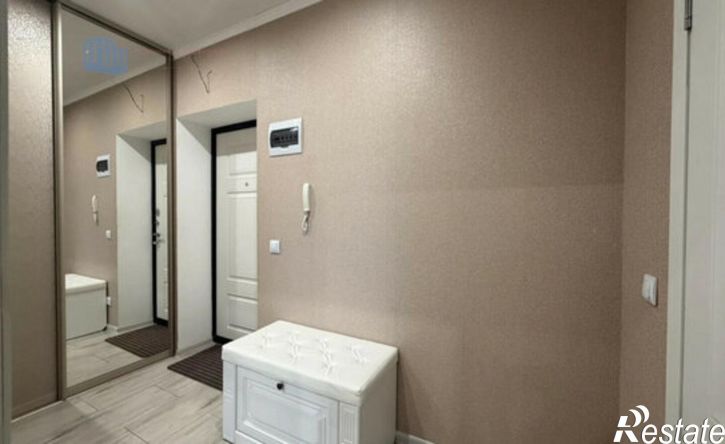 1-комн квартира улица Подполковника Емельянова, 242В к1,  д. 242В к1