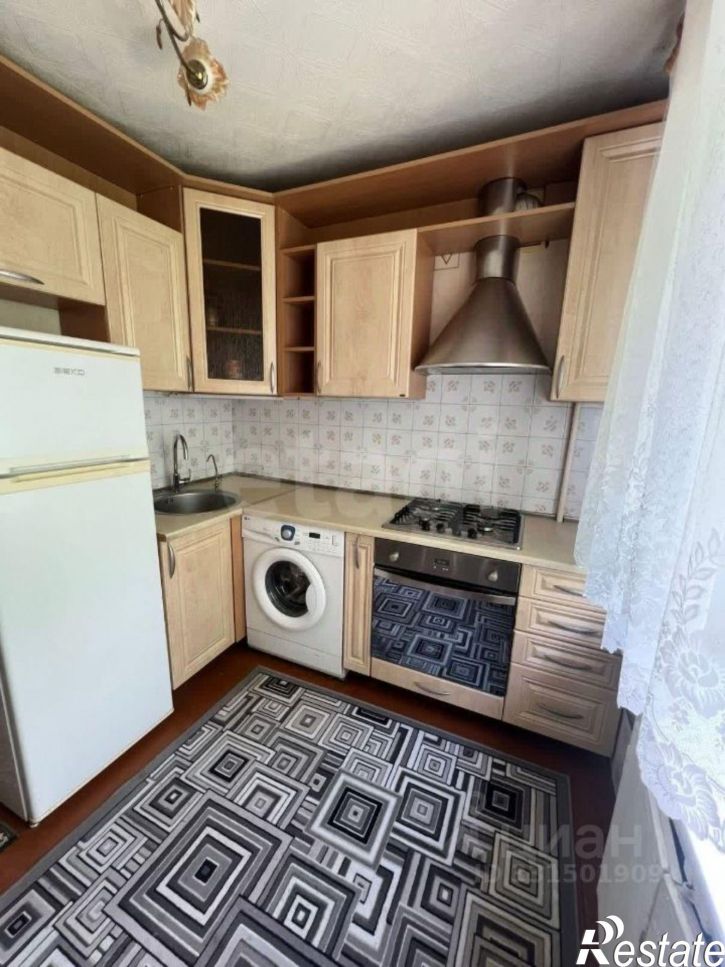 3-комн квартира ул Лужская, 44А,  д. 44А