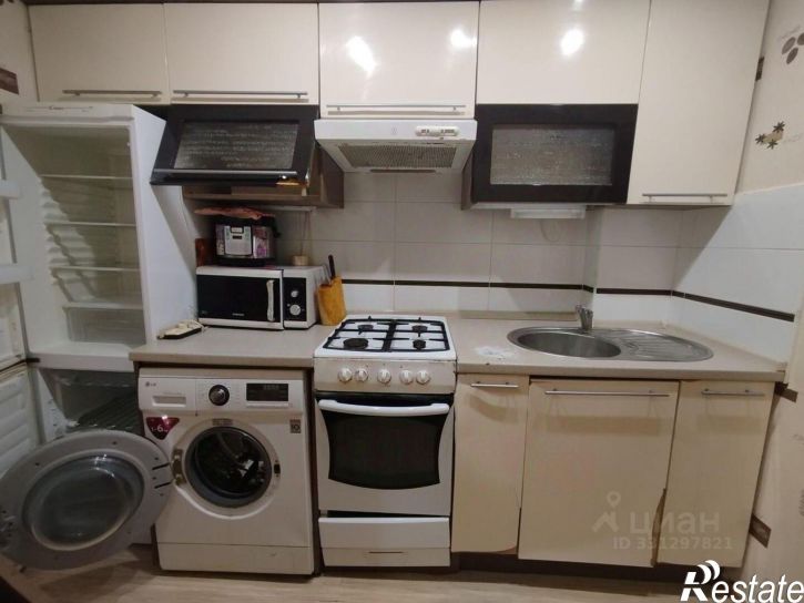 2-комн квартира улица Подполковника Емельянова, 88А,  д. 88А