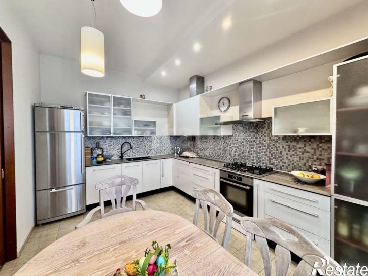 3-комн квартира улица Сержанта Колоскова, 8А,  д. 8А