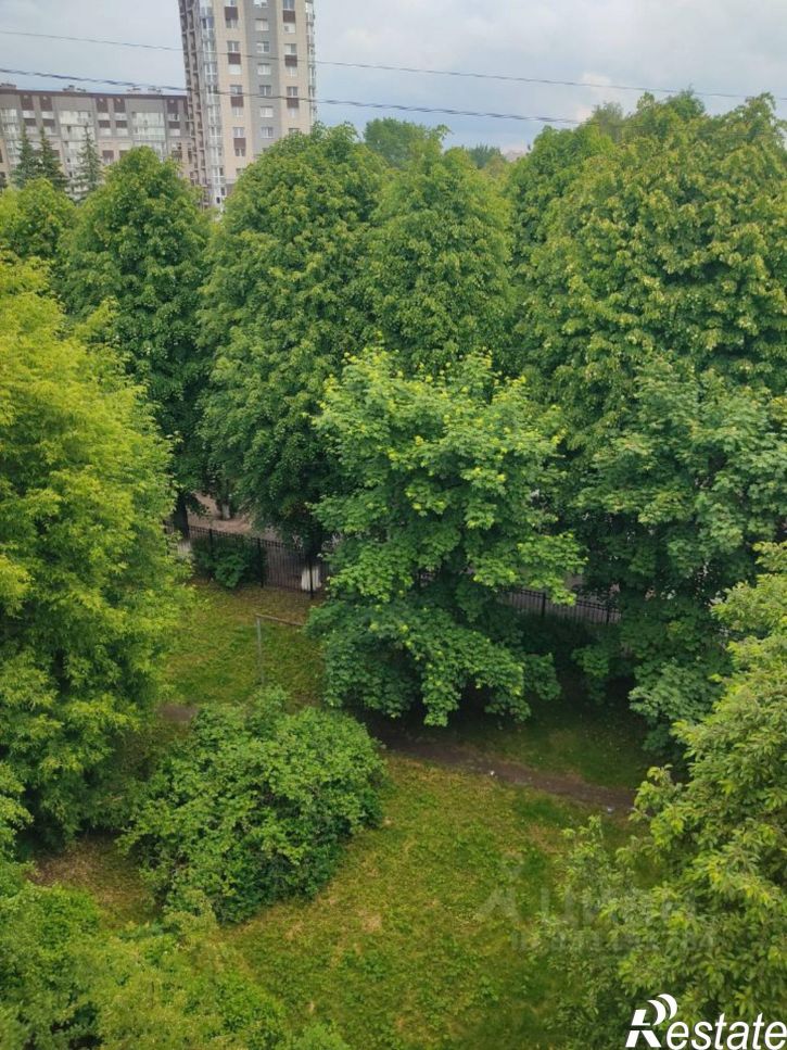 1-комн квартира улица Космонавта Леонова, 60,  д. 60