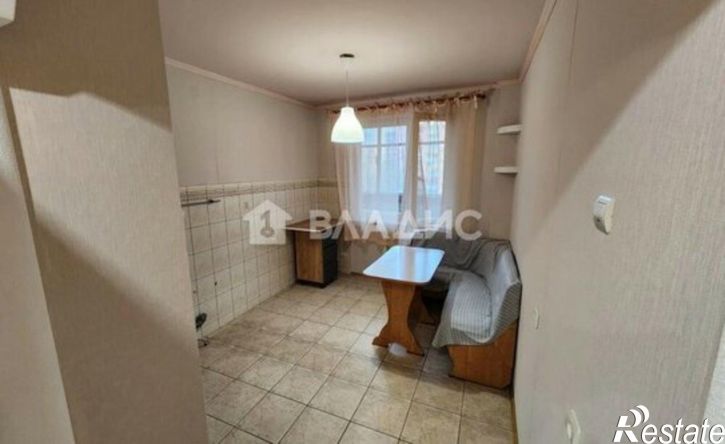 3-комн квартира Солнечный б-р, 20,  д. 20