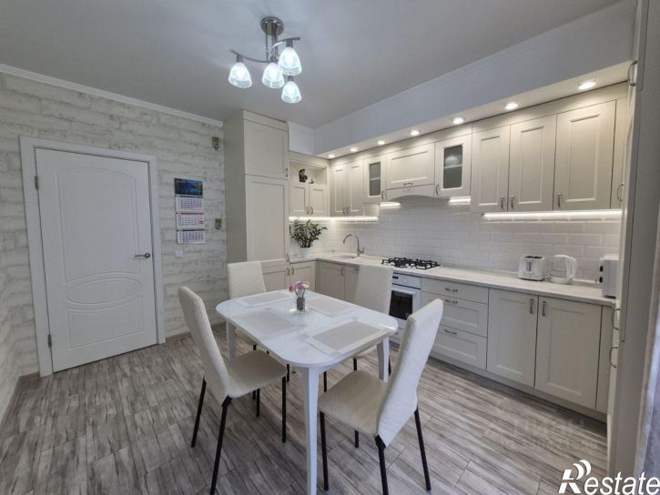 3-комн квартира ул В.Денисова, 24,  д. 24