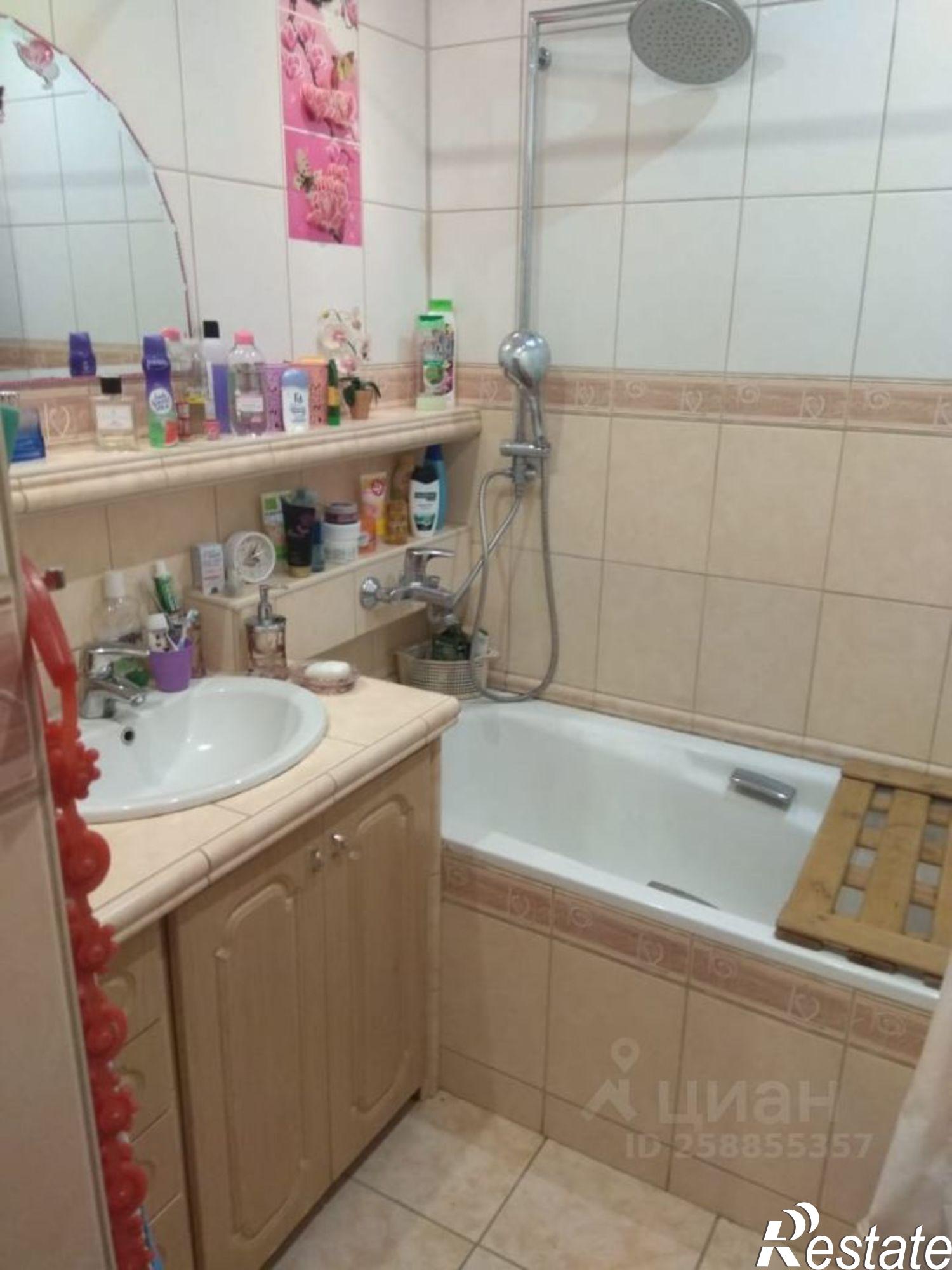 Сдать комнату за 15 000 рублей на ул Генерала Челнокова, 42