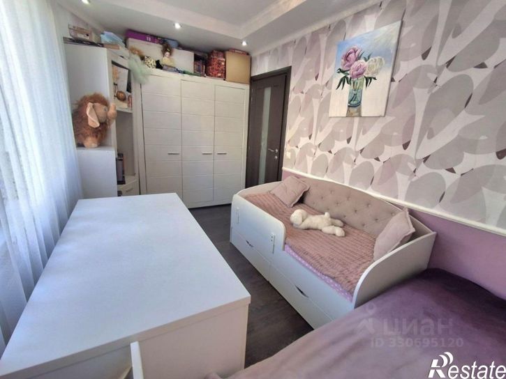 3-комн квартира ул Офицерская, 4,  д. 4
