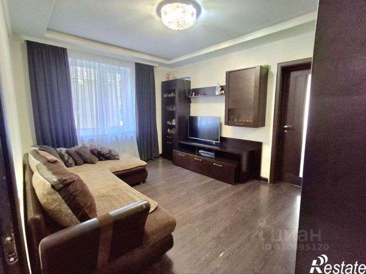 3-комн квартира ул Офицерская, 4,  д. 4
