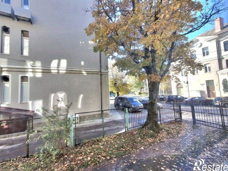 3-комн квартира ул Офицерская, 4,  д. 4