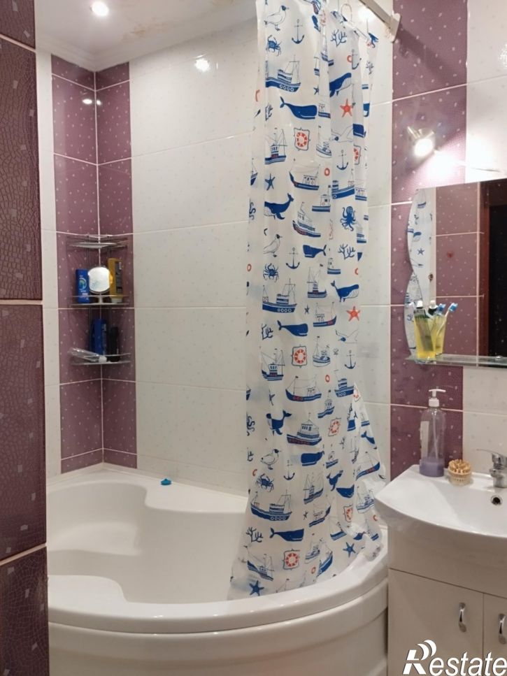 2-комн квартира Россия, Добролюбова ул, 48