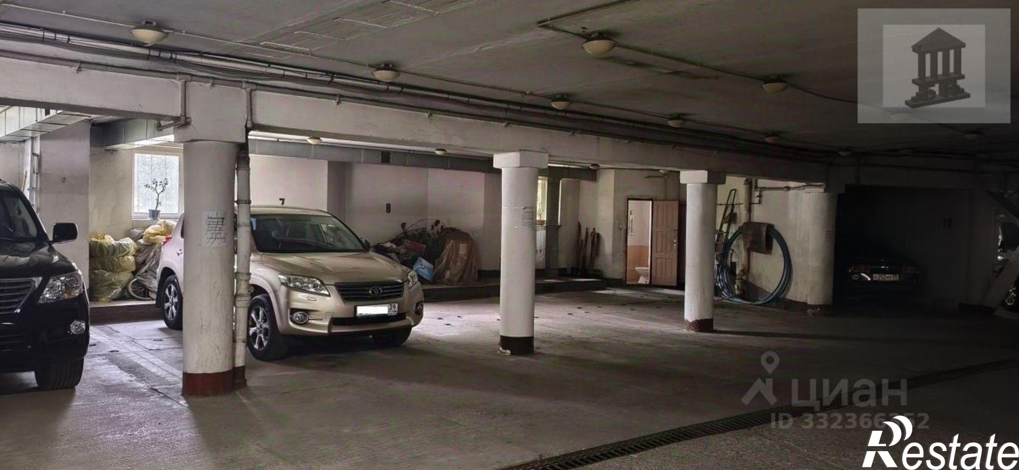 Купить гараж, место в паркинге за 1 200 010 рублей на ул Стрелковая, 1